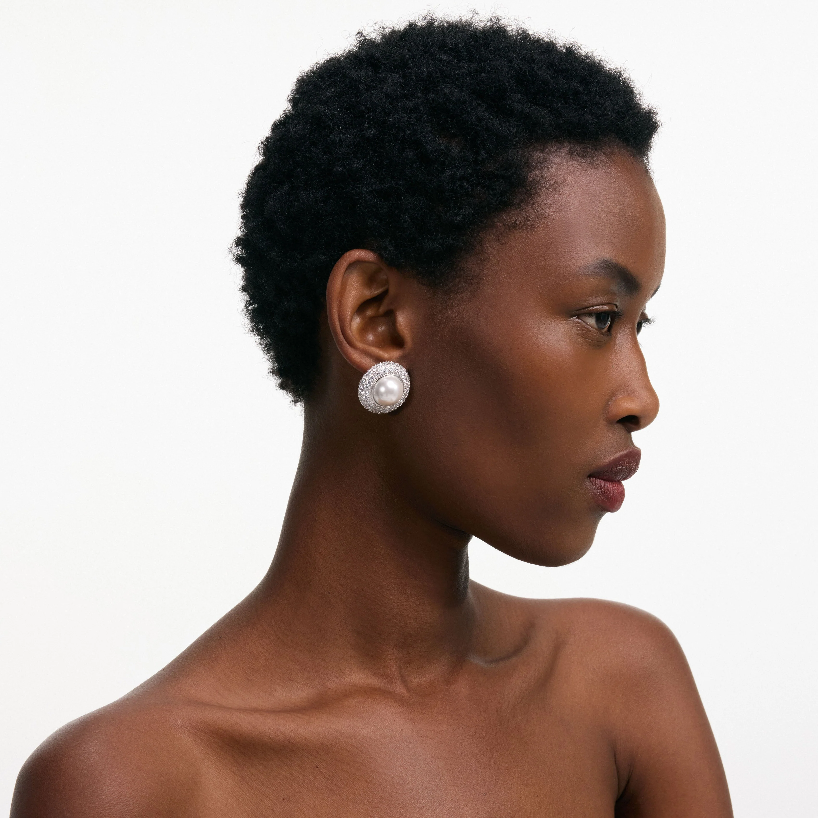 Small Crystal Pearl Earrings - Image 4